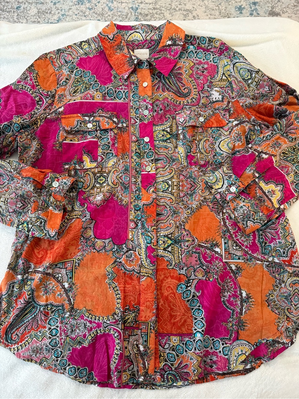 Chicos 2 Size Large Colorful Button Blouse D92
